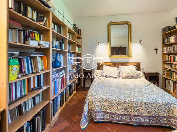 Mas 265 m2, en campagne, au calme absolu