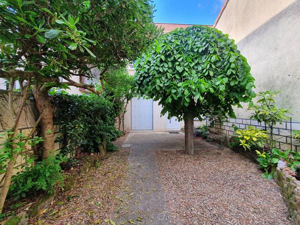 Maison 3 pièces 71 m² Ecommoy