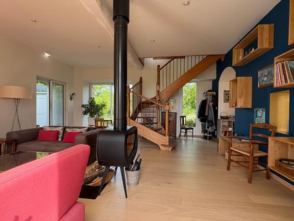 Maison Surgeres 6 pièce(s) 148 m2