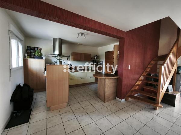 Maison
         5 pièces
        - 126 m² 324 990 € *
