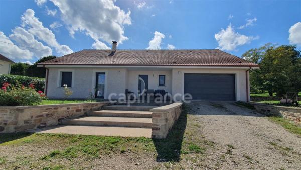 VAUVILLERS (70). Ensemble immobilier composé d'une maison d'habitation de 170m² et d'un bâtiment de 520m²