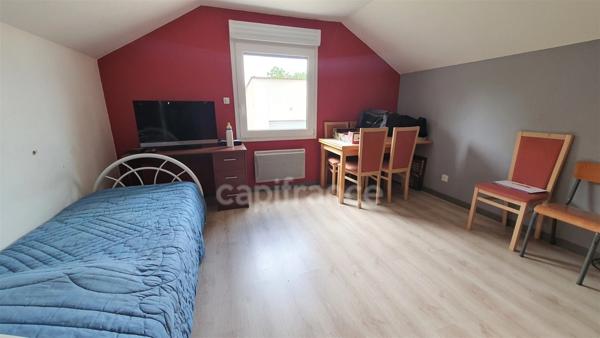 VAUVILLERS (70). Ensemble immobilier composé d'une maison d'habitation de 170m² et d'un bâtiment de 520m²