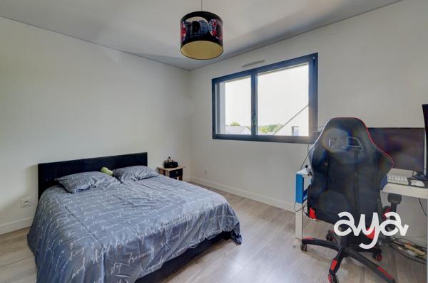 MAISON RÉCENTE CONTEMPORAINE DE 193 M² EN IMPASSE