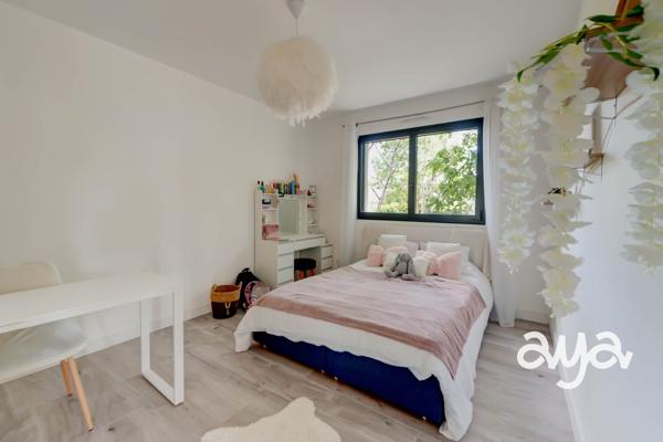 MAISON RÉCENTE CONTEMPORAINE DE 193 M² EN IMPASSE