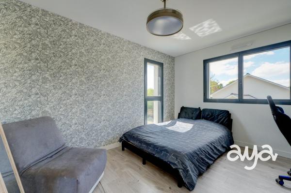 MAISON RÉCENTE CONTEMPORAINE DE 193 M² EN IMPASSE