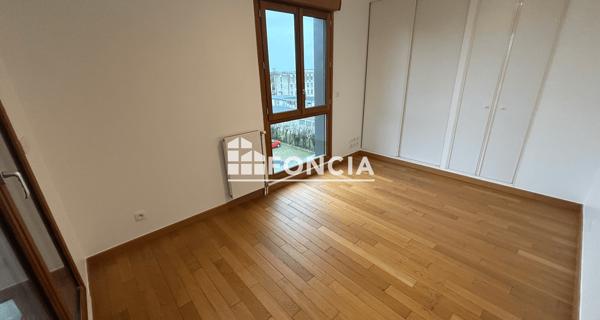 Location Appartement 5 pièces 131.2 m² - Caen 14000