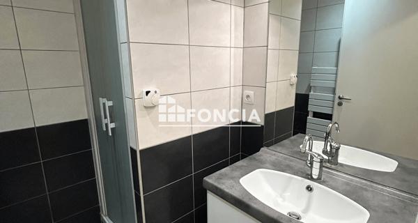 Location Appartement 5 pièces 131.2 m² - Caen 14000