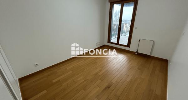 Location Appartement 5 pièces 131.2 m² - Caen 14000