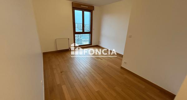 Location Appartement 5 pièces 131.2 m² - Caen 14000