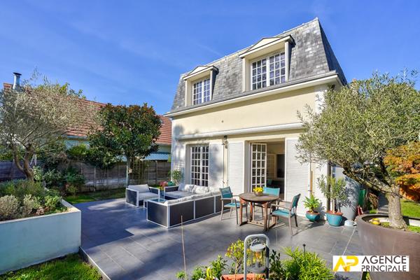 Maison Maisons Laffitte 6 pièce(s) 140 m2 exclusivite 4 chambres-parc-ermitage 1 195 000 € ** - Référence 4558-cpy