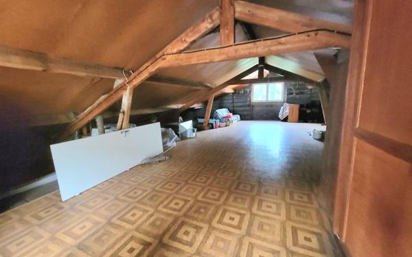 Maison à vendre    6 pièces •  Jurançon