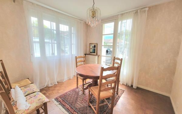 Maison à vendre    6 pièces •  Jurançon