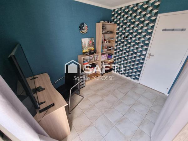 Appartement T4 lumineux avec grand balcon filant, cave et garage