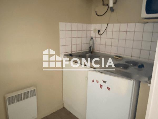 Location Studio meublé 17.21 m² - 4 BIS RUE COURTHARDY Le Mans 72000