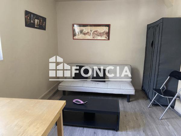 Location Studio meublé 17.21 m² - 4 BIS RUE COURTHARDY Le Mans 72000