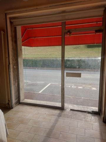 Maison d'habitation et son local commercial boulangerie