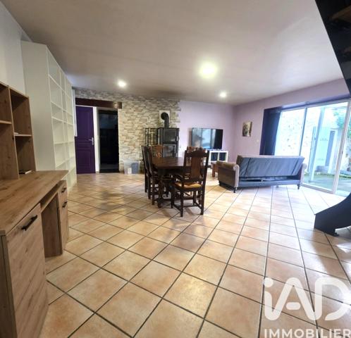 Maison à vendre 7 pièces 180 m² Bazouges Cré sur Loir