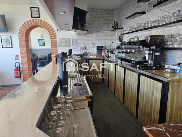 MURS COMMERCIAUX 160 M2 SUR 2 NIVEAUX + PKG