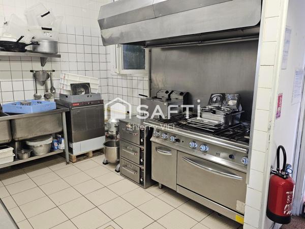MURS COMMERCIAUX 160 M2 SUR 2 NIVEAUX + PKG