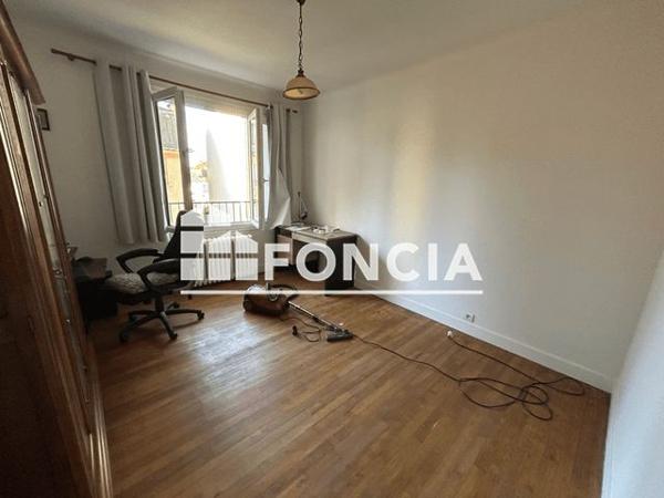 Location Appartement 4 pièces 81.5 m² - 32 RUE RAYNAL Rodez 12000