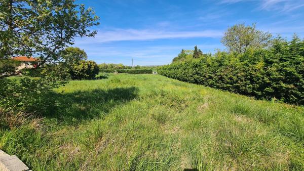 Terrain constructible 740M2 Aussonne