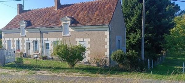 Longère dans la nature.