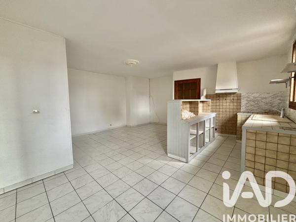 Location maison 3 pièces 52 m² Saint-Geniès-de-Fontedit