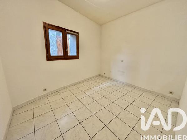 Location maison 3 pièces 52 m² Saint-Geniès-de-Fontedit