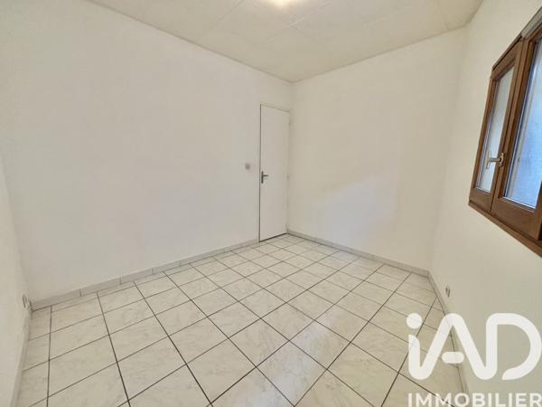 Location maison 3 pièces 52 m² Saint-Geniès-de-Fontedit