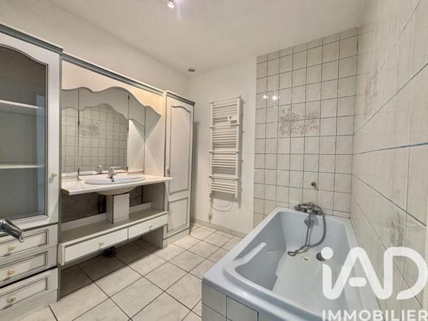 Location maison 3 pièces 52 m² Saint-Geniès-de-Fontedit