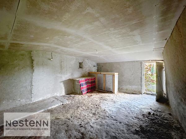 Dépendances à réhabiliter sur 1400 m² de terrain