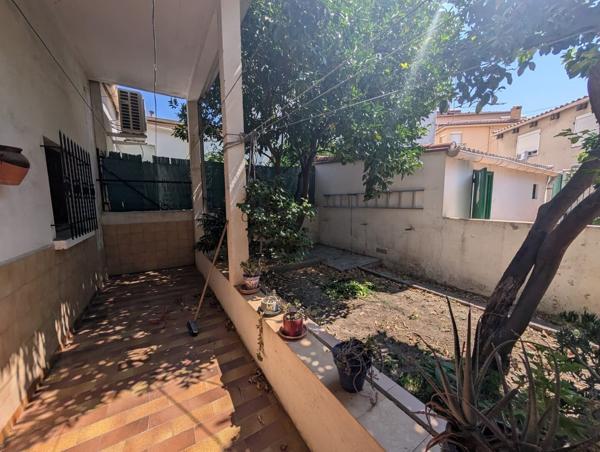 Maison divisée en 2 appartements T3 avec jardins et garage