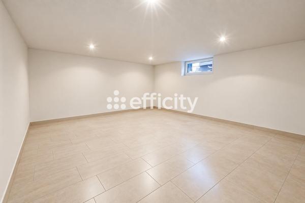 Maison
         5 pièces
        - 95 m² Exclusivité 379 900 € *