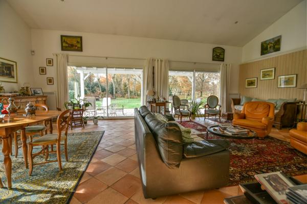 Mios (33380) Villa exceptionnelle avec piscine et appartement indépendant