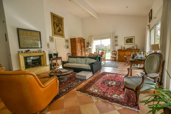 Mios (33380) Villa exceptionnelle avec piscine et appartement indépendant