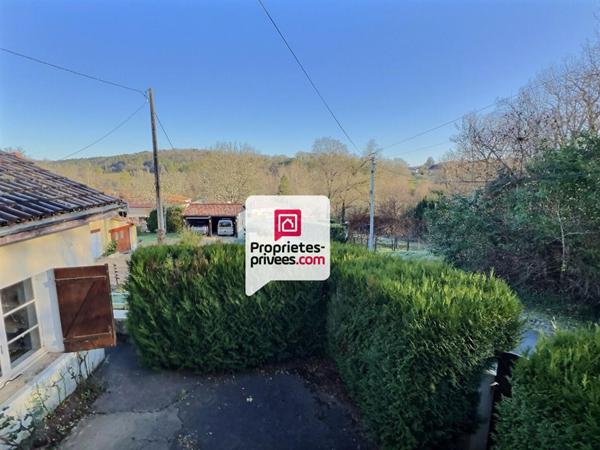 Maison T6 d'env. 163m² avec 4 ch. avec jardin au calme sur CHATEAU-L'EVEQUE (24460)