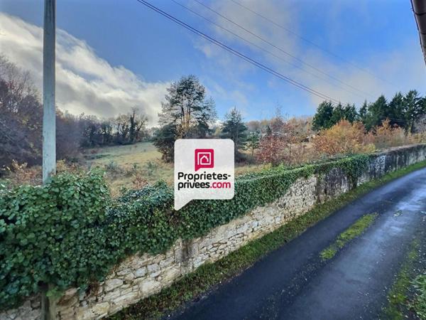 Maison T6 d'env. 163m² avec 4 ch. avec jardin au calme sur CHATEAU-L'EVEQUE (24460)