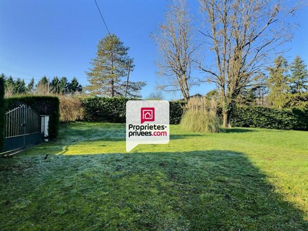 Maison T6 d'env. 163m² avec 4 ch. avec jardin au calme sur CHATEAU-L'EVEQUE (24460)