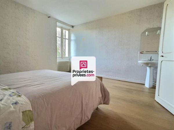 Maison T6 d'env. 163m² avec 4 ch. avec jardin au calme sur CHATEAU-L'EVEQUE (24460)