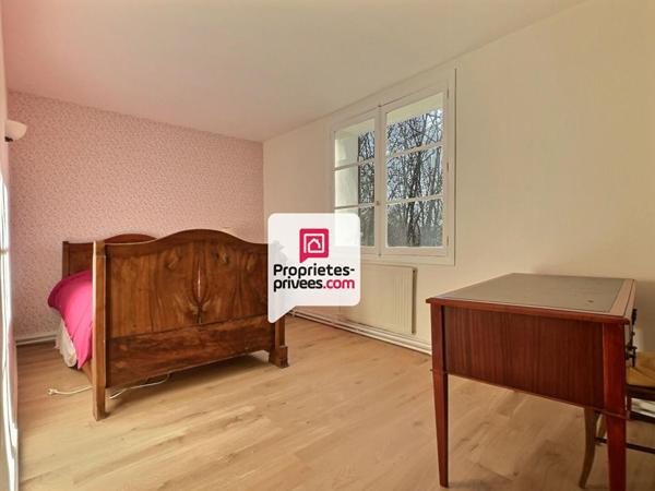 Maison T6 d'env. 163m² avec 4 ch. avec jardin au calme sur CHATEAU-L'EVEQUE (24460)