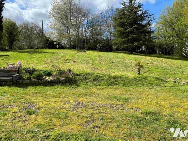 SAINT AUBERT SUR ORNE: Maison en pierres sur 3 231 m² de terrain