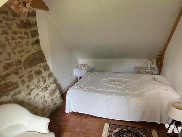 SAINT AUBERT SUR ORNE: Maison en pierres sur 3 231 m² de terrain