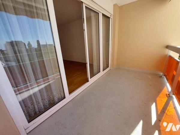 APPARTEMENT 3 CHAMBRES + PARKING + CAVE