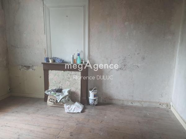 Maison à SAINT-JEAN-D'ANGELY, 17400 - 7 pièces 297m²