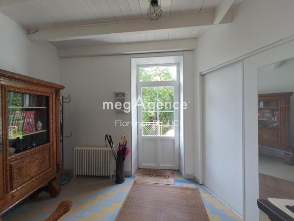 Maison à SAINT-JEAN-D'ANGELY, 17400 - 7 pièces 297m²