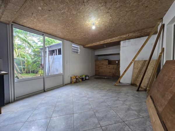 🏡 À VENDRE – Grande maison F7/8 de 200 m² divisée en 3 logements – Trois-Mares, Le Tampon (La Réunion)