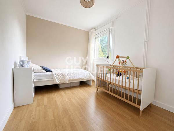 Appartement avec terrasse au Coudray Montceaux