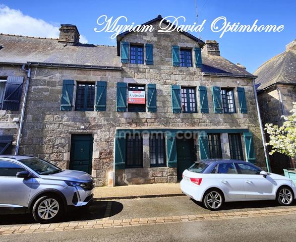 Maison de caractère 252 m² – 6 chambres – Jardin – Coeur de Rostrenen