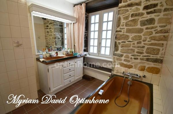 Maison de caractère 252 m² – 6 chambres – Jardin – Coeur de Rostrenen