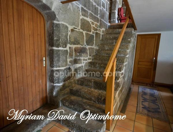 Maison de caractère 252 m² – 6 chambres – Jardin – Coeur de Rostrenen